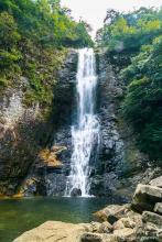 靓女俊男的意思